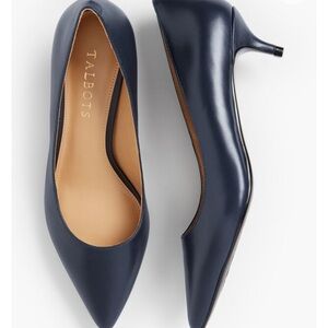 🪣Talbots Navy Pointed Toe Leather Pump